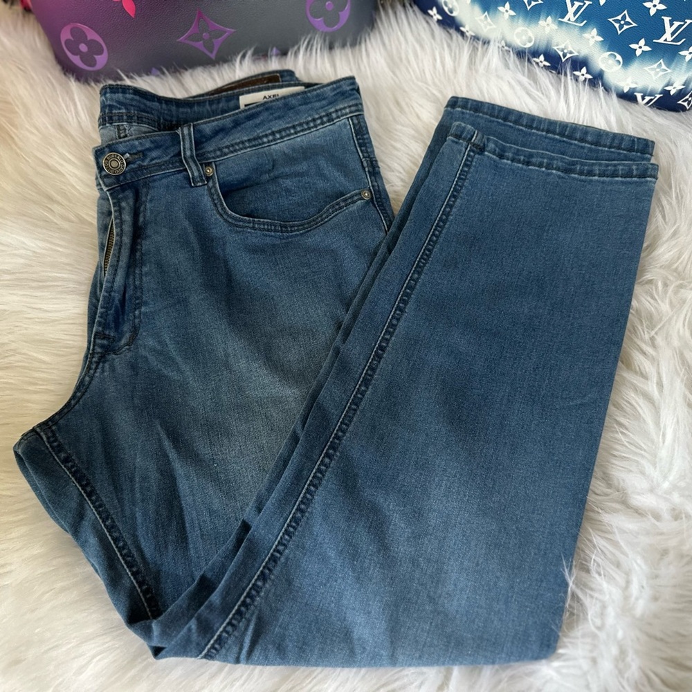 EUC Buffalo David Bitton Blue Straight Jeans Size‎ 36x29
